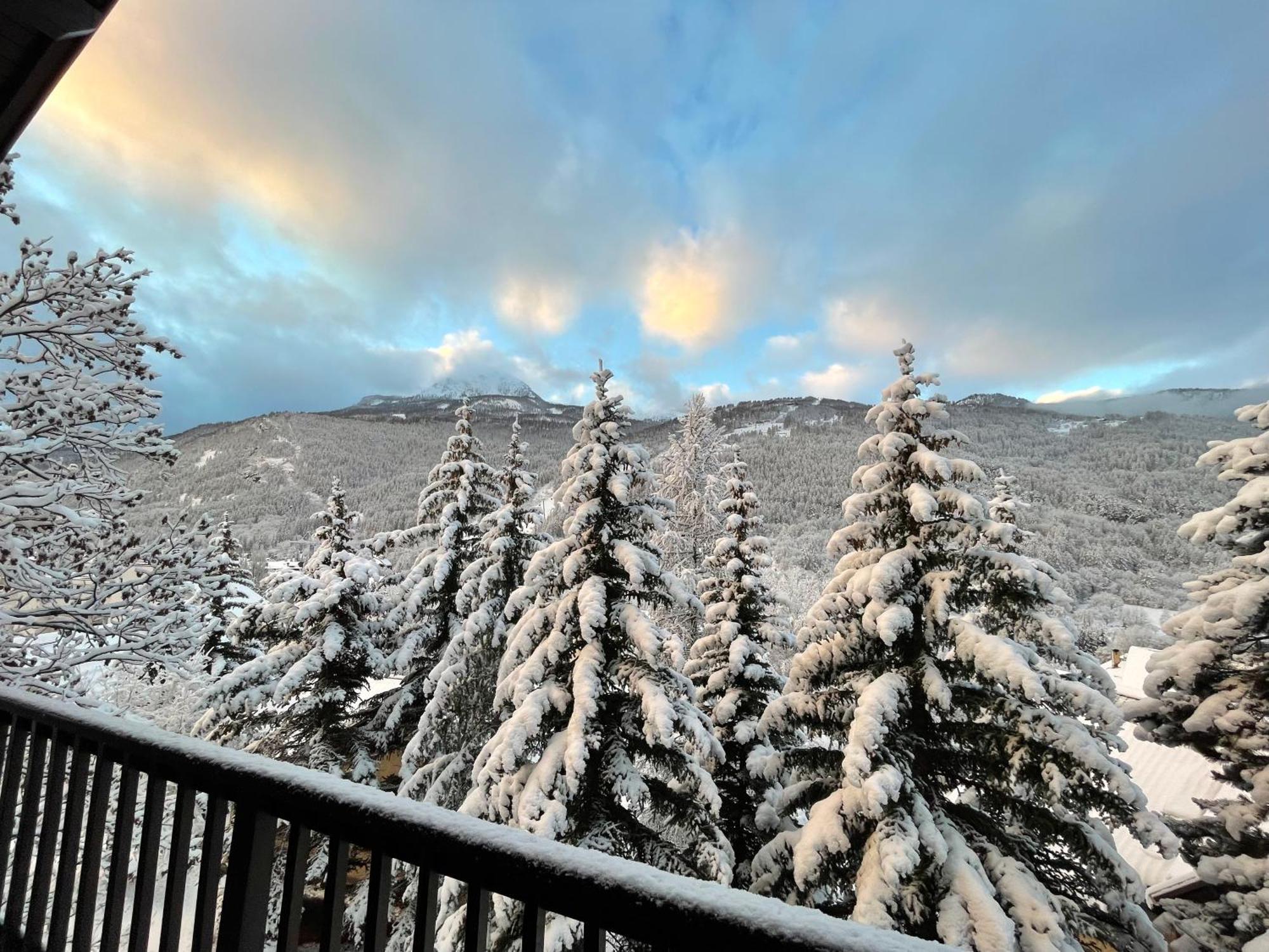 Serre Chevalier Studio 30 M2 Coin Montagne A 8 Minutes Des Pistes Saint-Chaffrey Extérieur photo