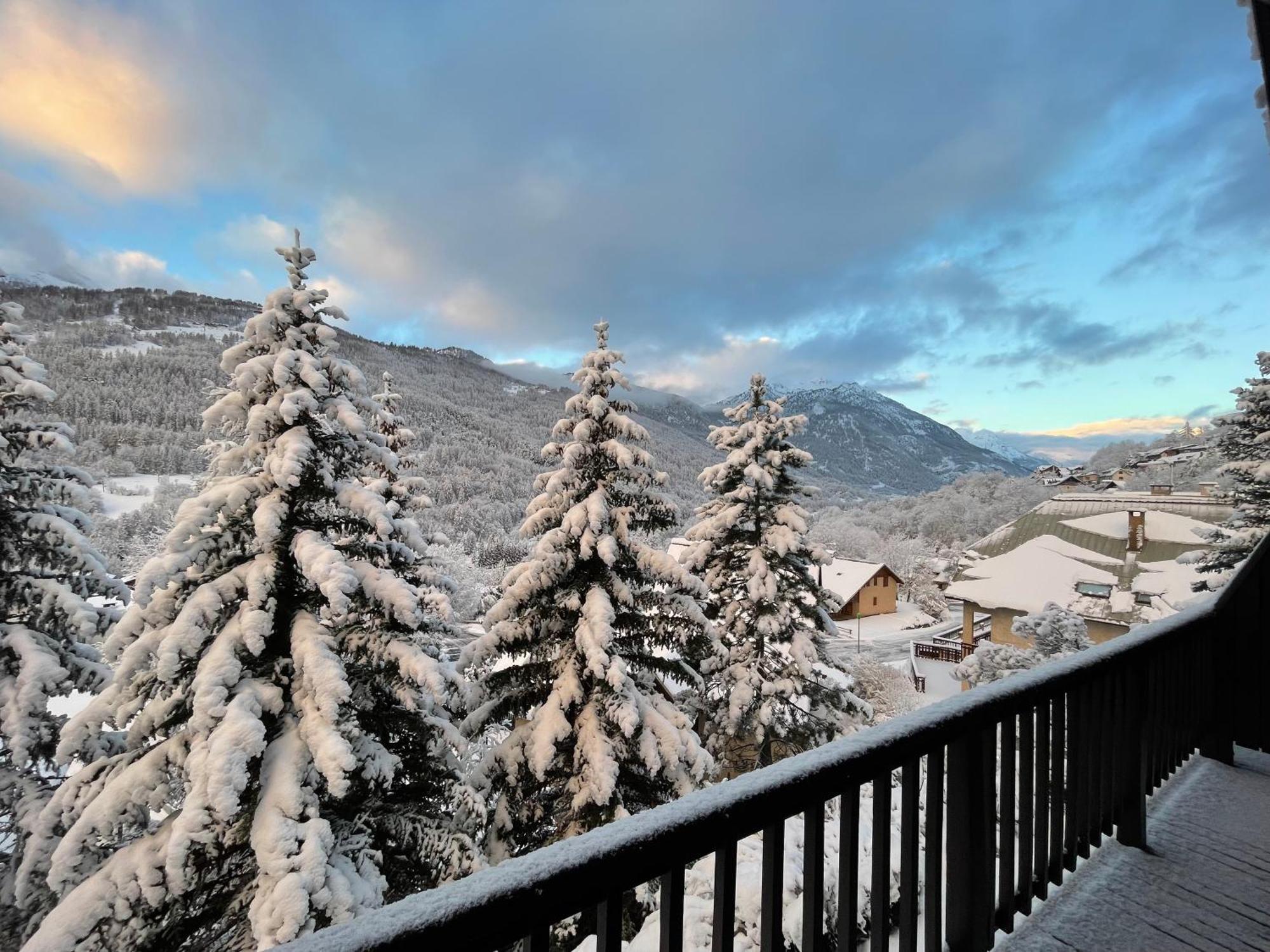 Serre Chevalier Studio 30 M2 Coin Montagne A 8 Minutes Des Pistes Saint-Chaffrey Extérieur photo